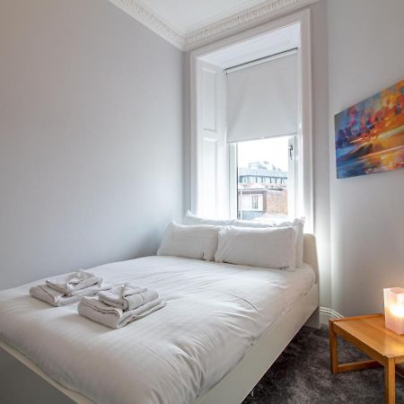 Modern 1Br Apartment In Heart Of West End Глазгоу Екстериор снимка
