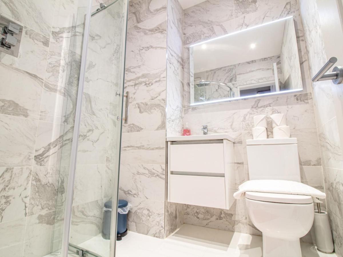 Modern 1Br Apartment In Heart Of West End Глазгоу Екстериор снимка