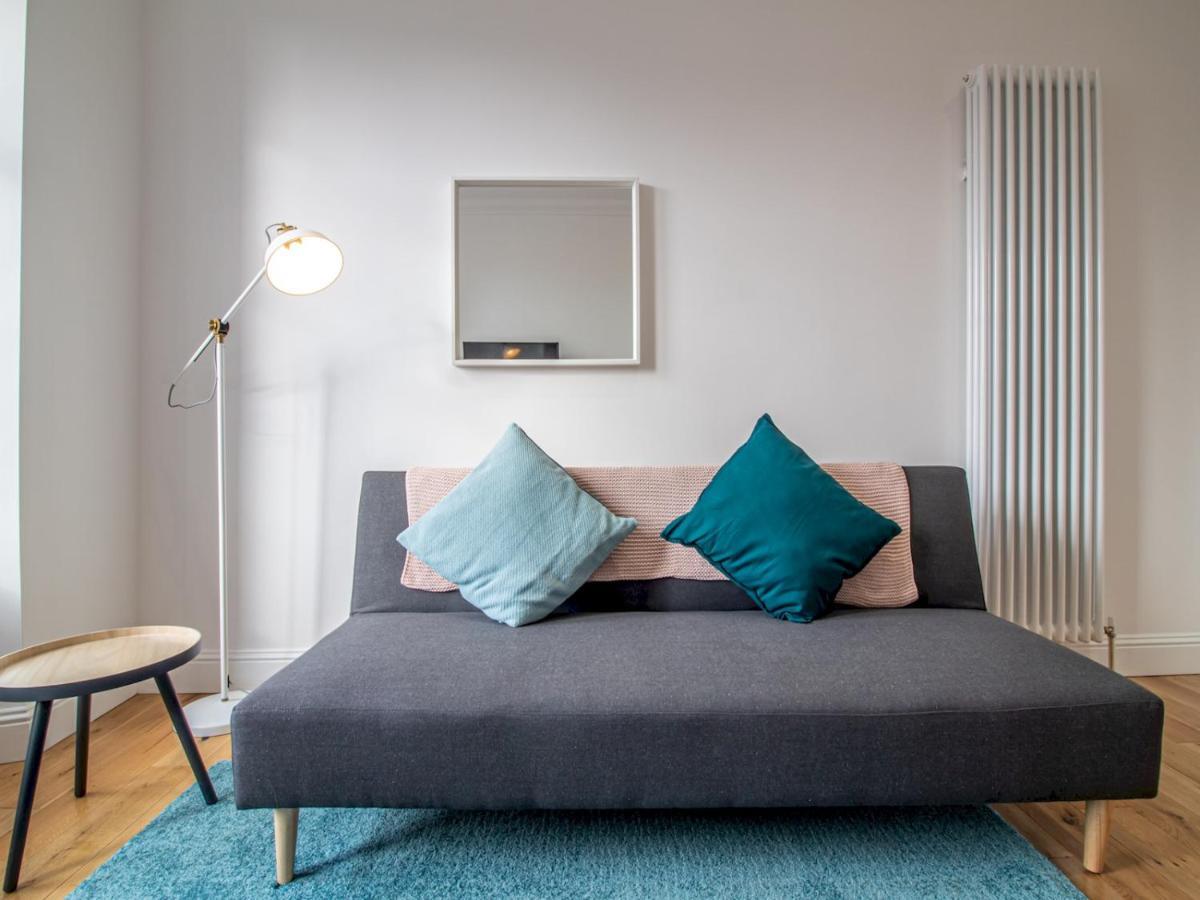 Modern 1Br Apartment In Heart Of West End Глазгоу Екстериор снимка