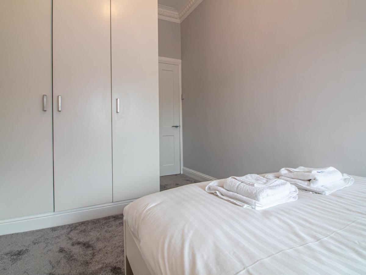 Modern 1Br Apartment In Heart Of West End Глазгоу Екстериор снимка